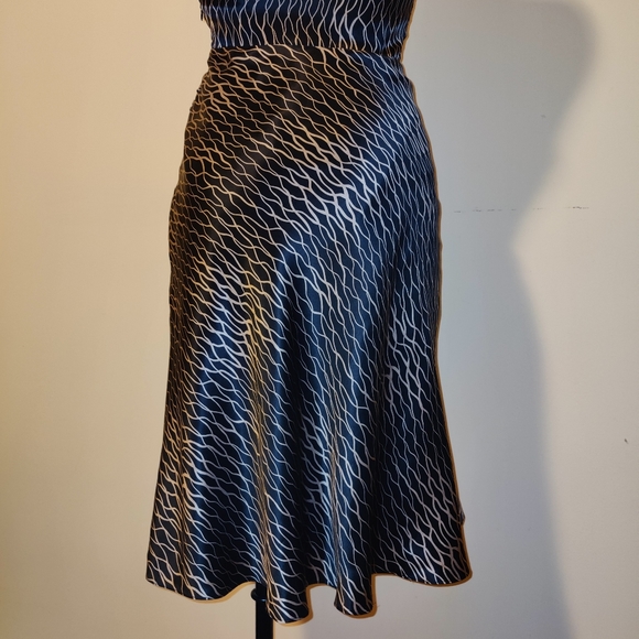 Laundry by Shelli Segal Silk Halter Dress - Size 2 - Picture 15 of 16
